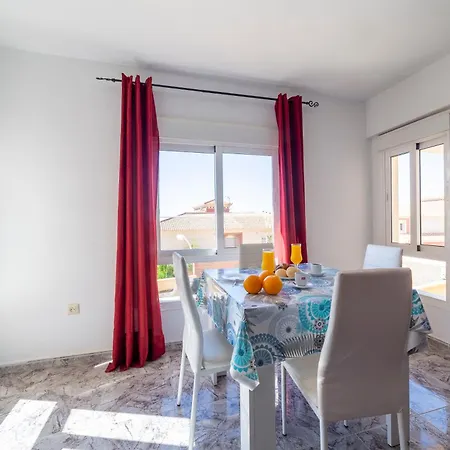 Bahia Almeria Apartamento *